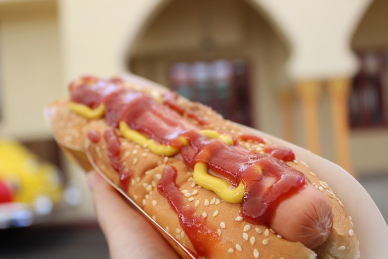 hot-dog-657039_1920